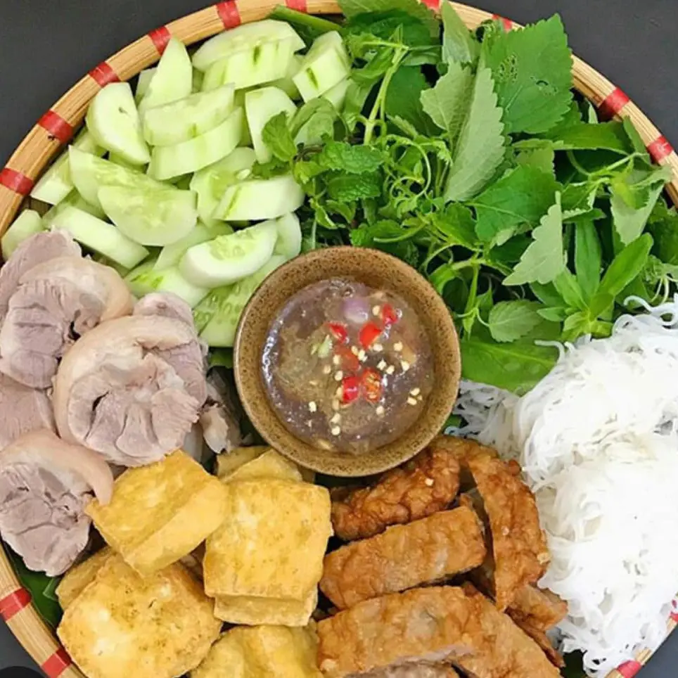 Hình ảnh Bún đậu thịt bắp chả cốm