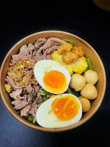 Hình ảnh Bún/ Mì Thái Bò Trứng