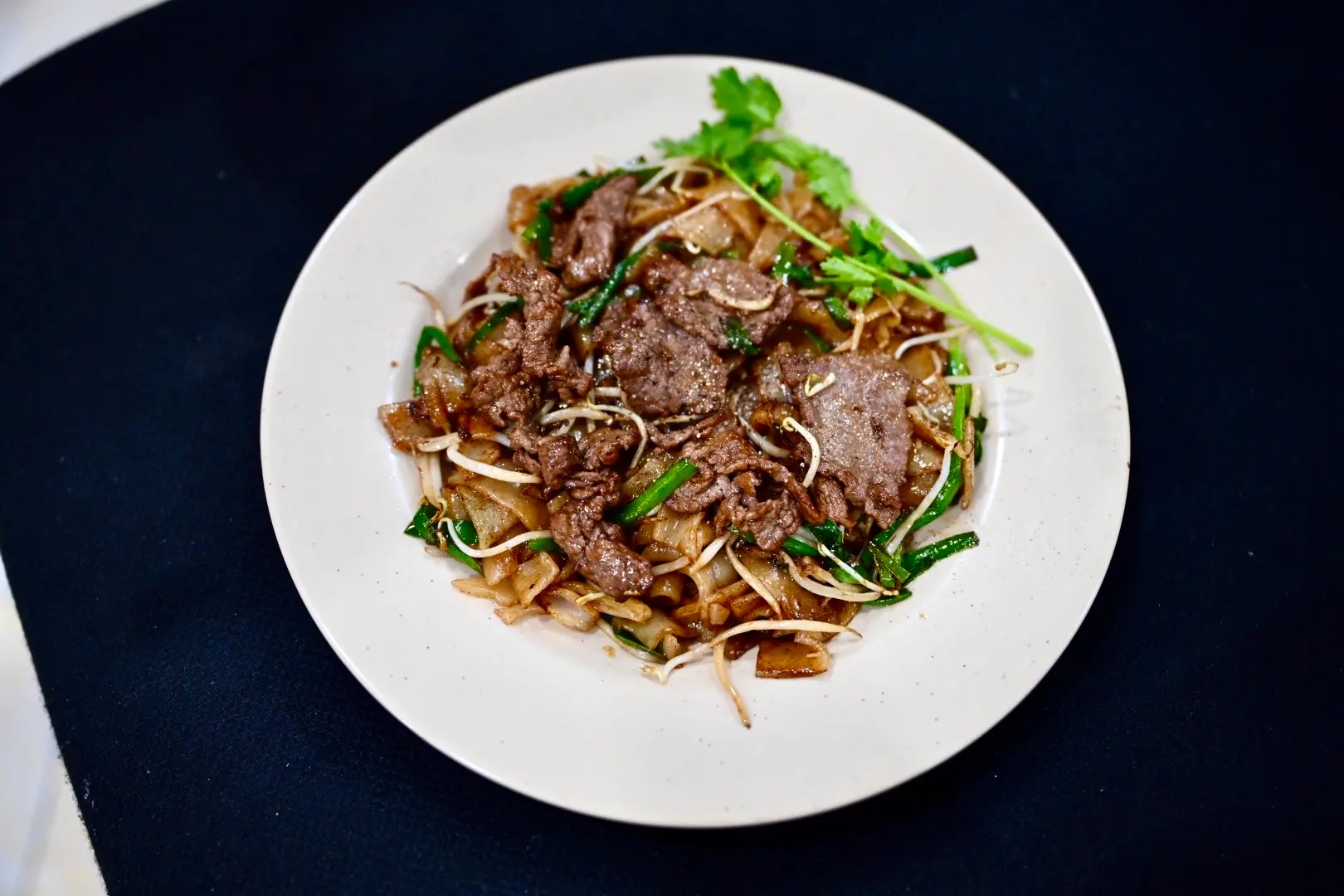Hình ảnh Hủ tiếu áp chảo bò