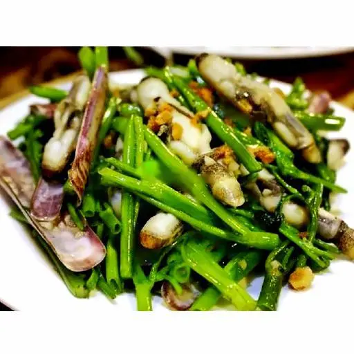 Hình ảnh Ốc móng tay xào rau muống