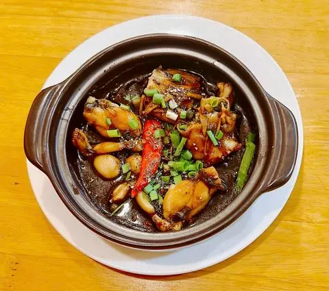Hình ảnh Phần 1 con Ếch + 1 Cháo Lá Dứa 