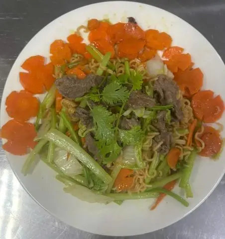 Hình ảnh mì xào bò 