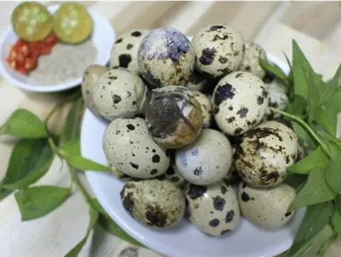 Hình ảnh Trứng cút lộn luộc