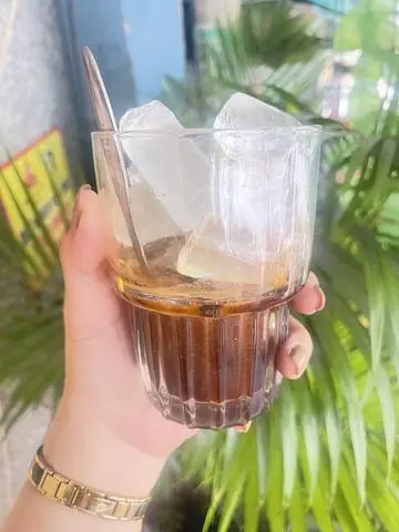 Hình ảnh Caffee đen pha máy