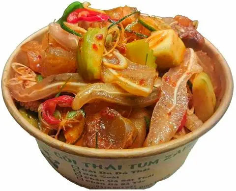 Hình ảnh tai heo mix gân bò sốt thái