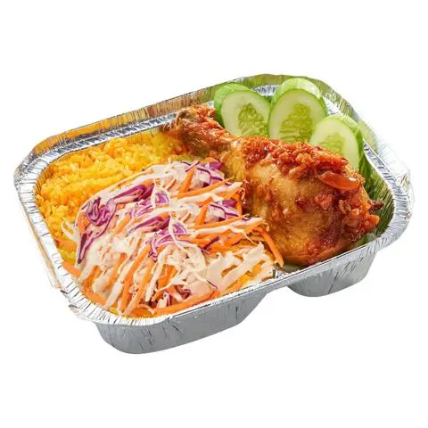 Hình ảnh Cơm gà chiên nước mắm (Đùi góc tư)