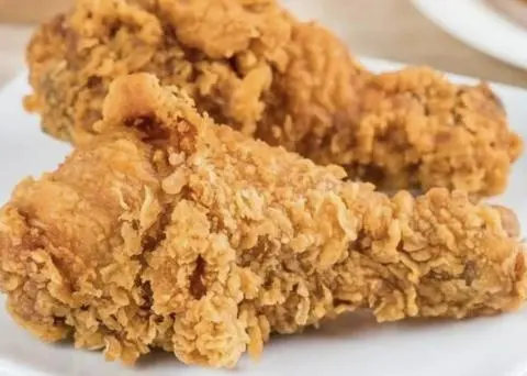 Hình ảnh 1 đùi gà rán giòn 