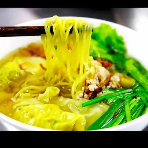 Hình ảnh Mì vàng hoành thánh