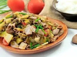 Hình ảnh lòng bê xào cải chua 