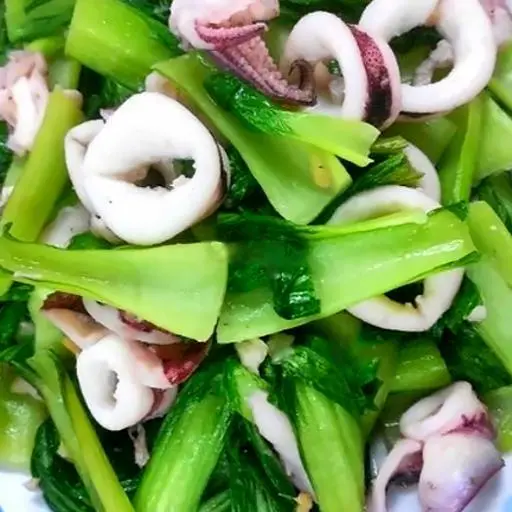 Hình ảnh Cơm mực xào cải ngọt