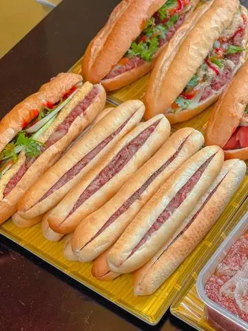 Hình ảnh Bánh Mì Que
