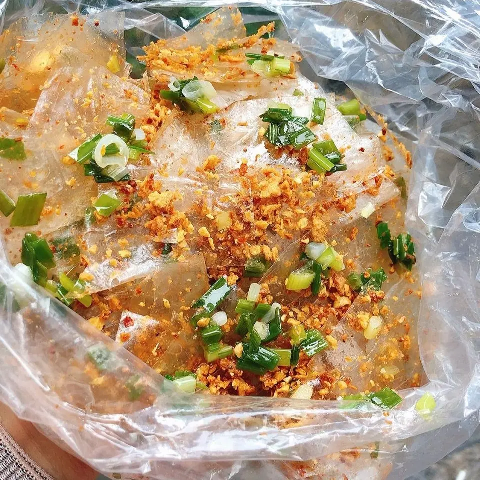 Hình ảnh bánh tráng trộn tỏi+ mỡ hành 