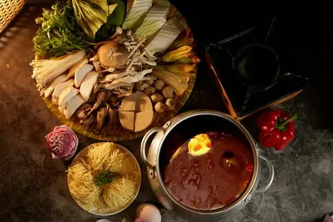 Hình ảnh Lẩu Thái Chua Cay (lớn)