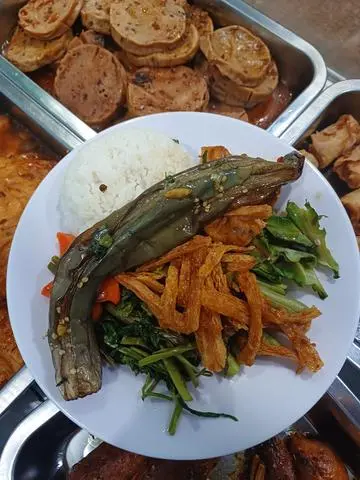 Hình ảnh Cơm Chay Thập Cẩm + Cà Tím Mỡ Hành