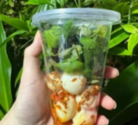 Hình ảnh Trứng cút lắc