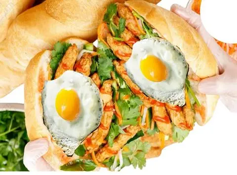 Hình ảnh Bánh mì chả cá - 1 trứng 