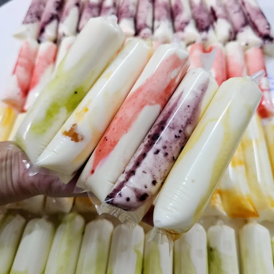 Hình ảnh Set 10 bịch dài - Sữa chua dẻo mix trái cây đủ vị