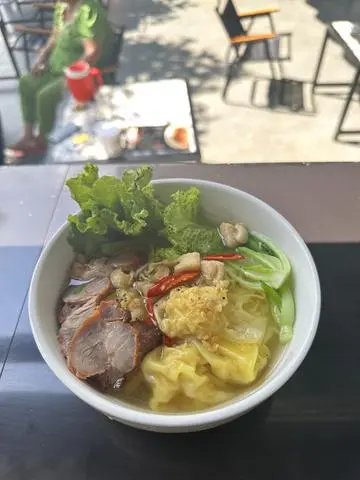 Hình ảnh Hoành thánh xá xíu