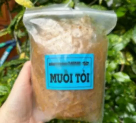 Hình ảnh Bánh tráng muối tỏi túi zip