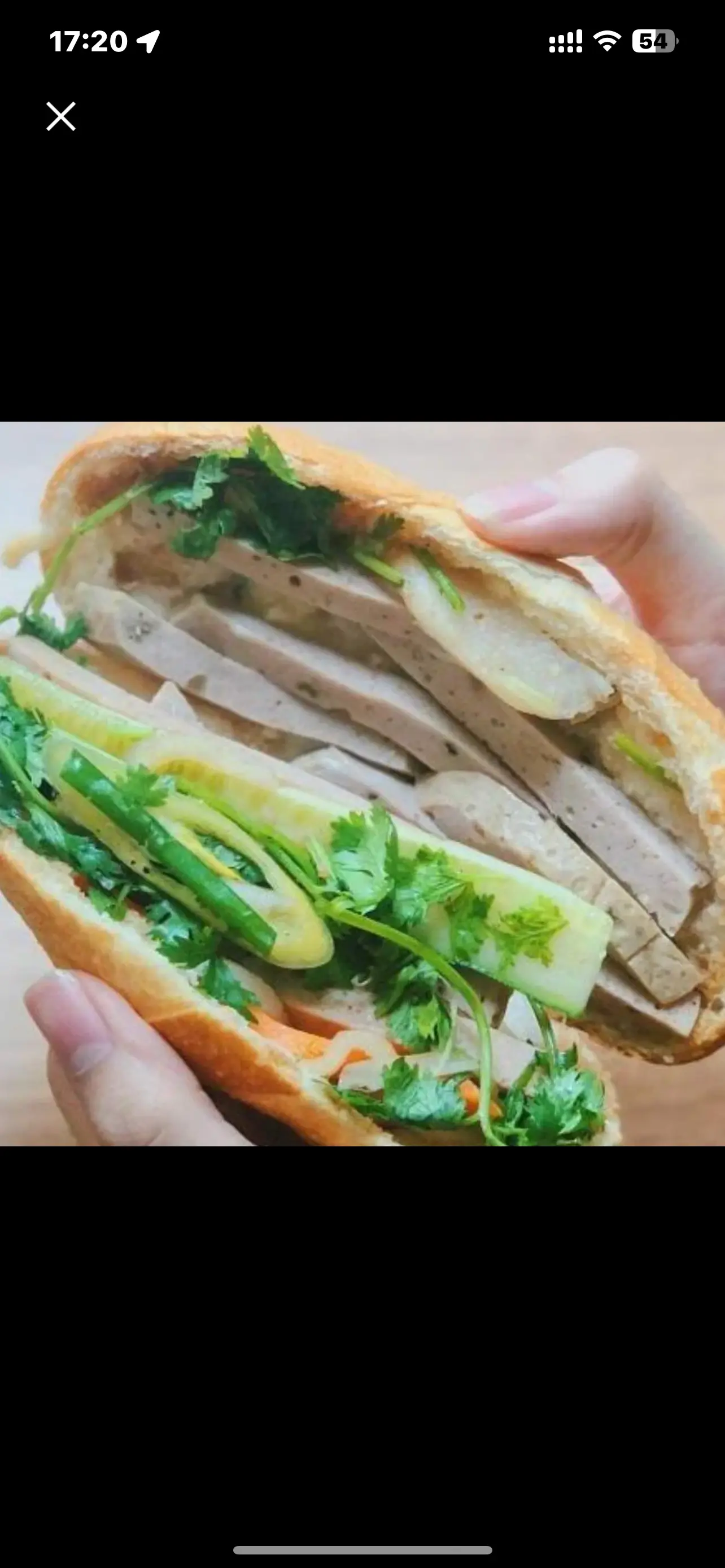 Hình ảnh Bánh mì chả lụa ngon muối tiêu