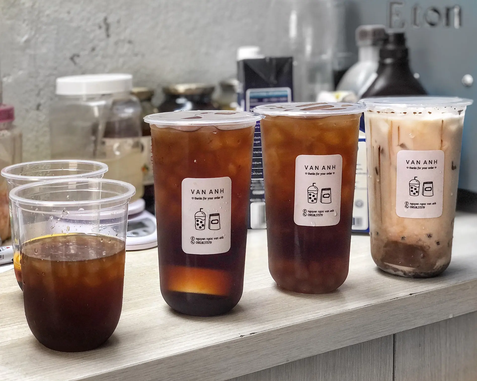 Hình ảnh Hồng trà + Trà lài (Củ năng + Pudding)