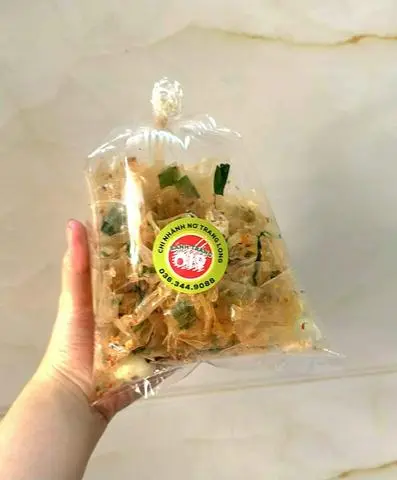 Hình ảnh Bánh tráng tỏi ớt chay