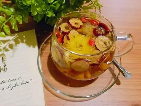 Hình ảnh Trà Hoa Cúc Táo Đỏ ( hot )