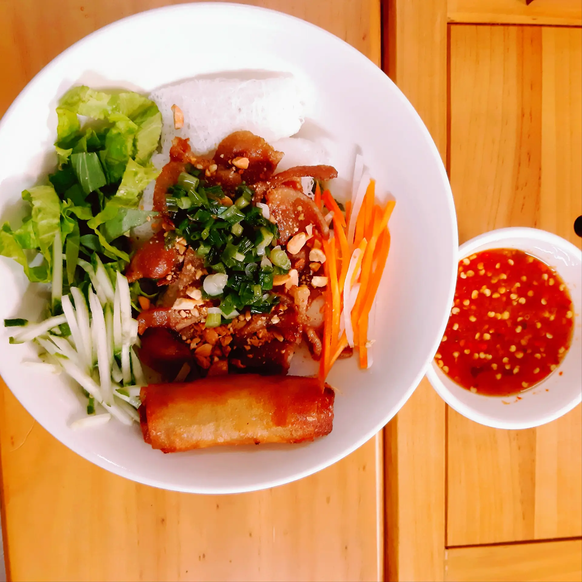 Hình ảnh bánh hỏi thịt nướng+chả giò