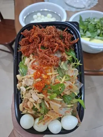 Hình ảnh banh trang trộn khô bò