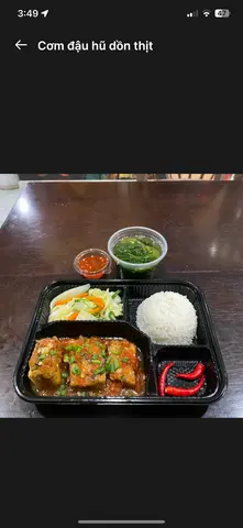 Hình ảnh Cơm đậu hũ dồn thịt sốt cà