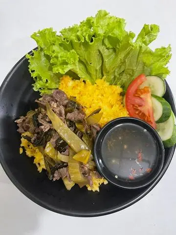 Hình ảnh Cơm Chiên Bò Xào Cải Chua