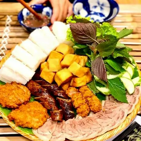 Hình ảnh Bún đậu thập cẩm
