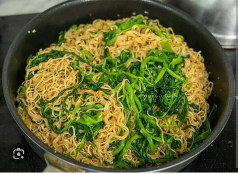 Hình ảnh mì rau muống 