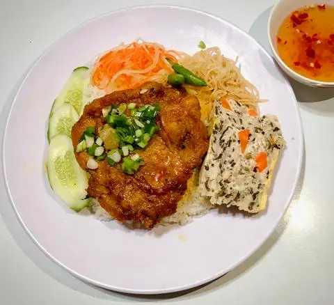 Hình ảnh Cơm Sườn Chả