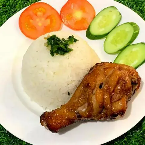 Hình ảnh Cơm Đùi Gà Nướng