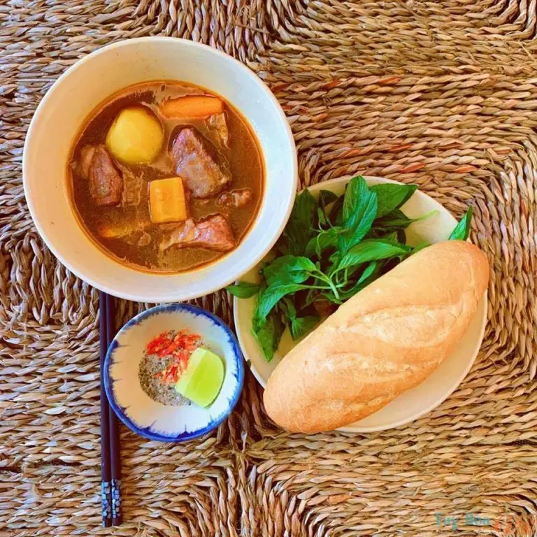 Hình ảnh Bò Kho Bánh Mỳ
