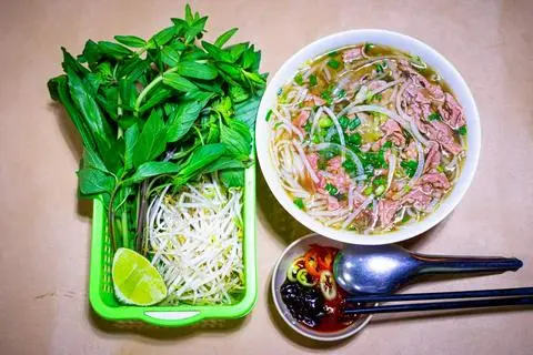 Hình ảnh Phở tái gân