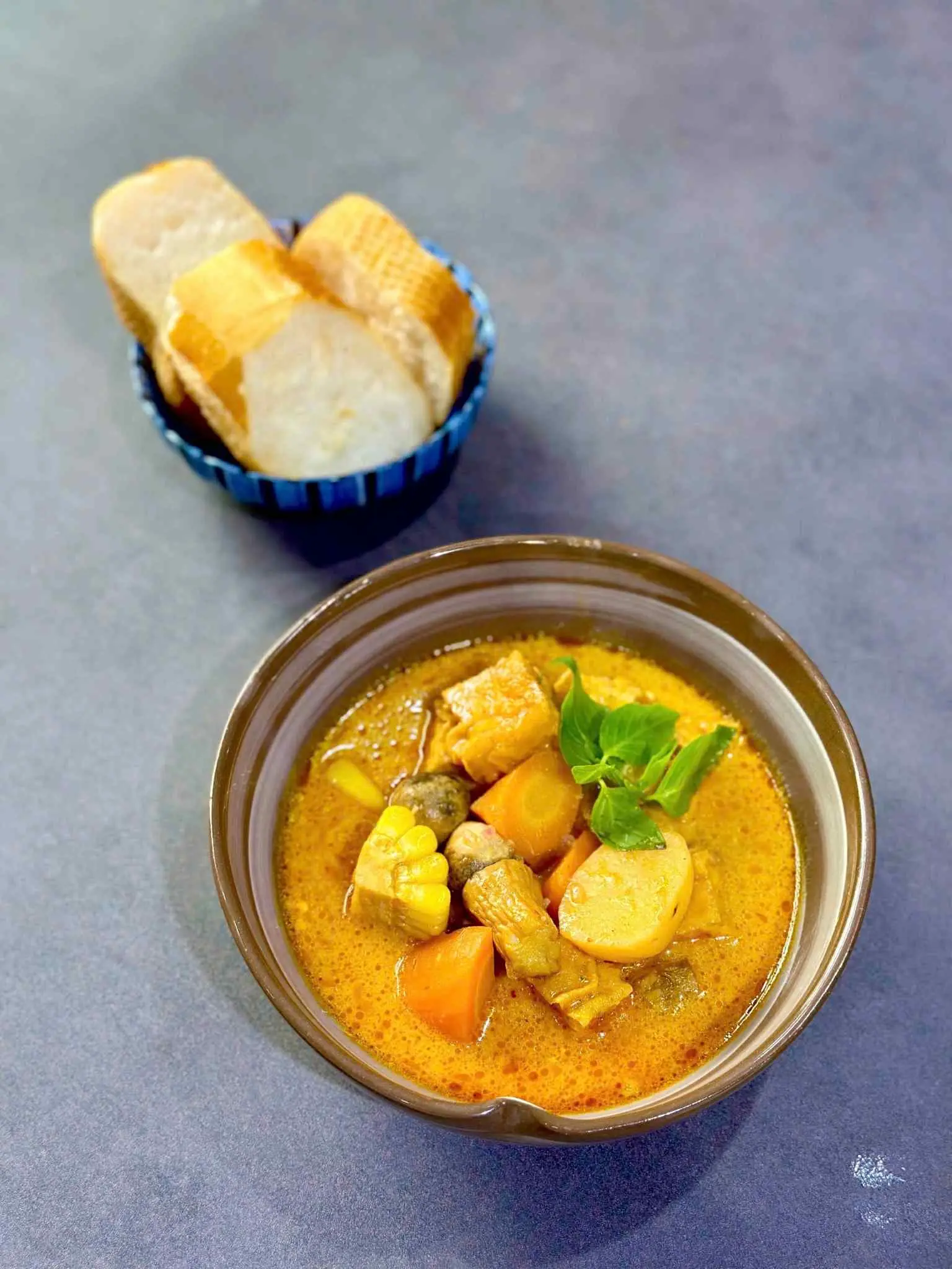Hình ảnh Cà ri - bánh mì chay