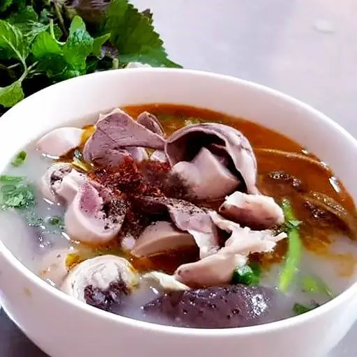 Hình ảnh Cháo lòng thập cẩm  + dụng cụ ăn uống