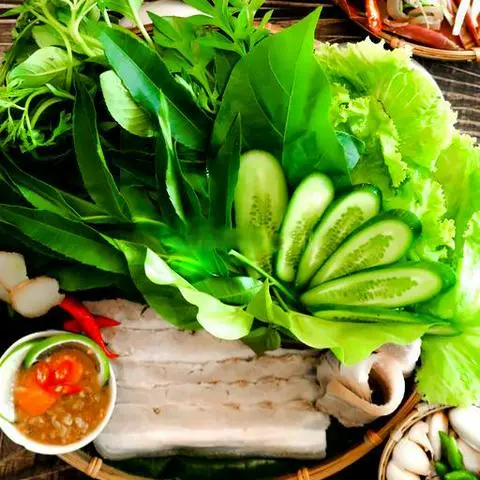 Hình ảnh Bánh tráng thịt luộc phần nhỏ