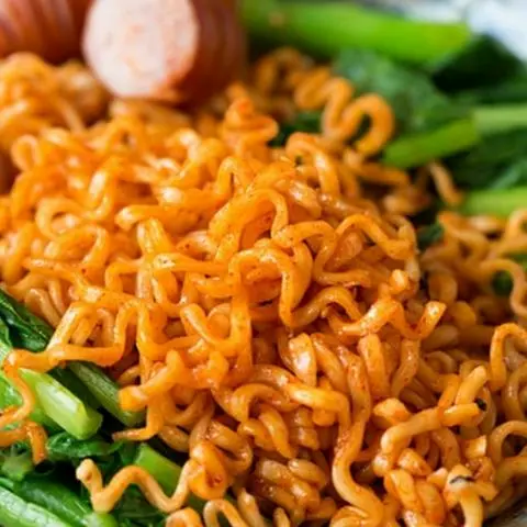 Hình ảnh Combo Mì Trộn Trứng + Mì Trộn Xúc Xích