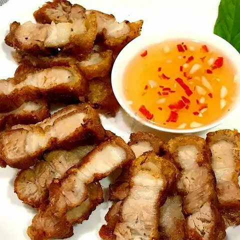 Hình ảnh Ba rọi chiên thêm
