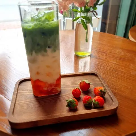 Hình ảnh Matcha Latte Dâu tây
