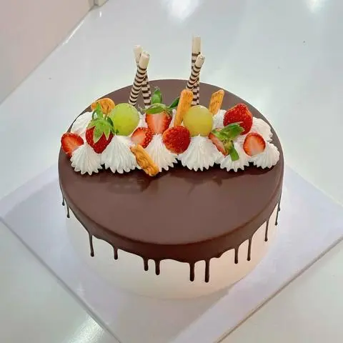 Hình ảnh bánh kem socola / bánh sinh nhật size 20