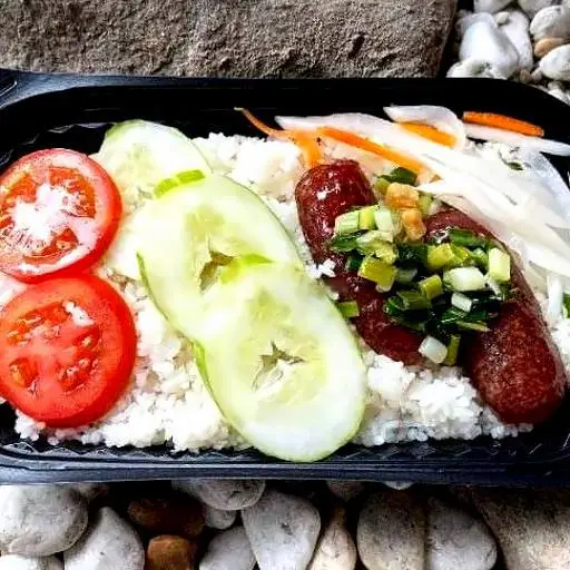 Hình ảnh Cơm tấm lạp xưởng