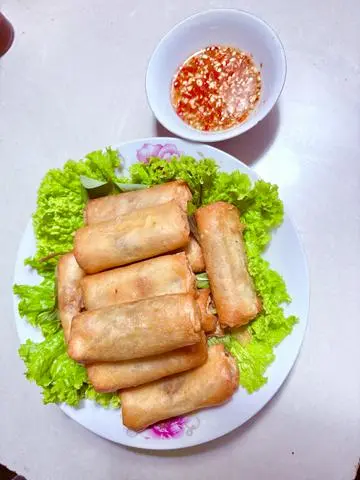 Hình ảnh Chả giò miền tây - Cô Tư (nước mắm)