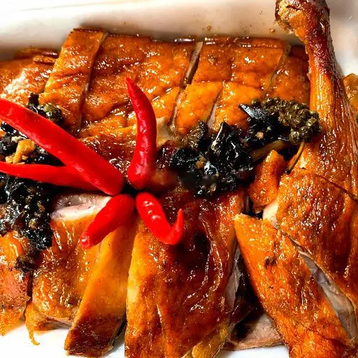 Hình ảnh Vịt quay sốt tiêu đen  (Để nguyên/chặt miếng)  