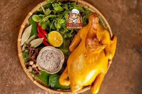Hình ảnh Gà Ủ Muối Hoa Tiêu - Nguyên Con (đầy đủ đầu cổ chân) - Tặng 1 Pepsi