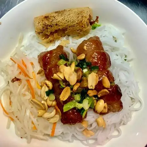 Hình ảnh Bún nem nướng - chả giò