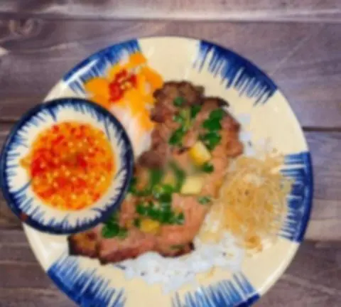 Hình ảnh Cơm tấm sườn nướng mật ong